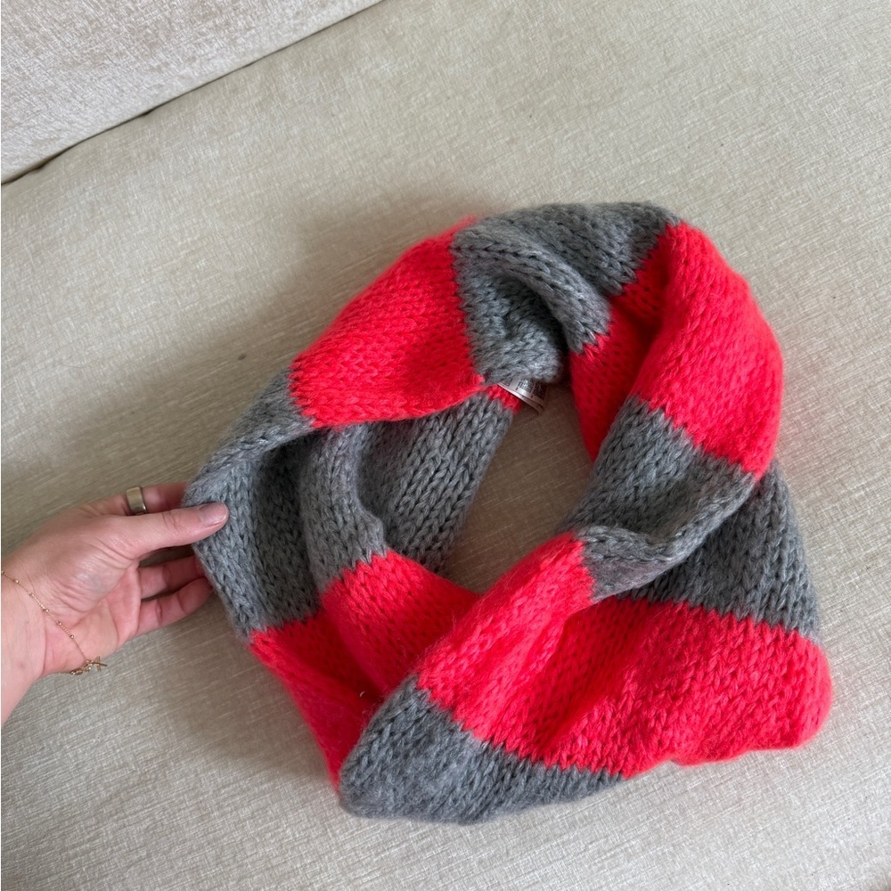 Neon Pink and Gray Knit Scarf